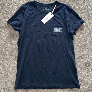 NWT Vineyard Vines Navy Blue Christmas Holiday Whale Pocket T Shirt XS
